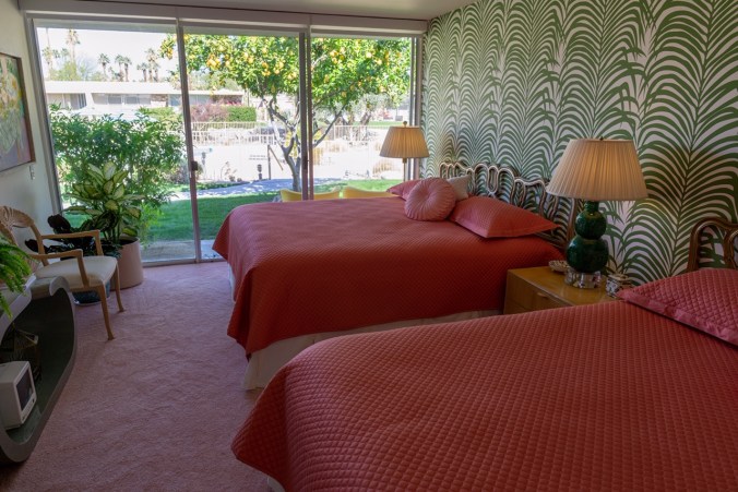 20190217_palm_springs_0252 (1) Pink and Green bedroom